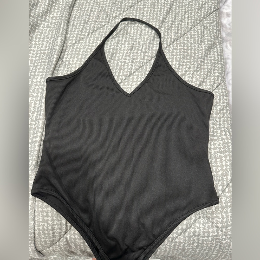 Black Sleeveless Women's Top